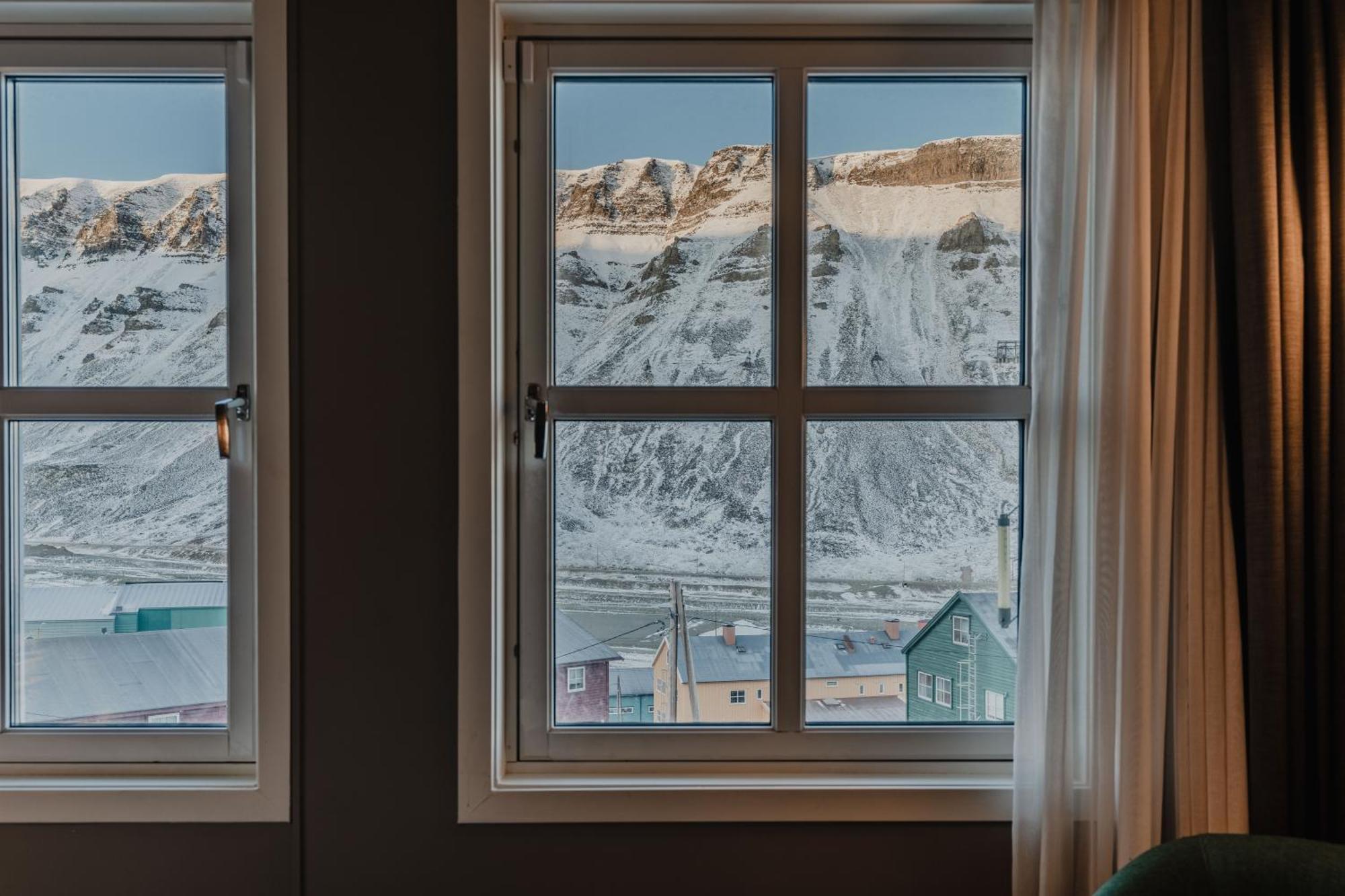 Funken Lodge Longyearbyen Exteriér fotografie